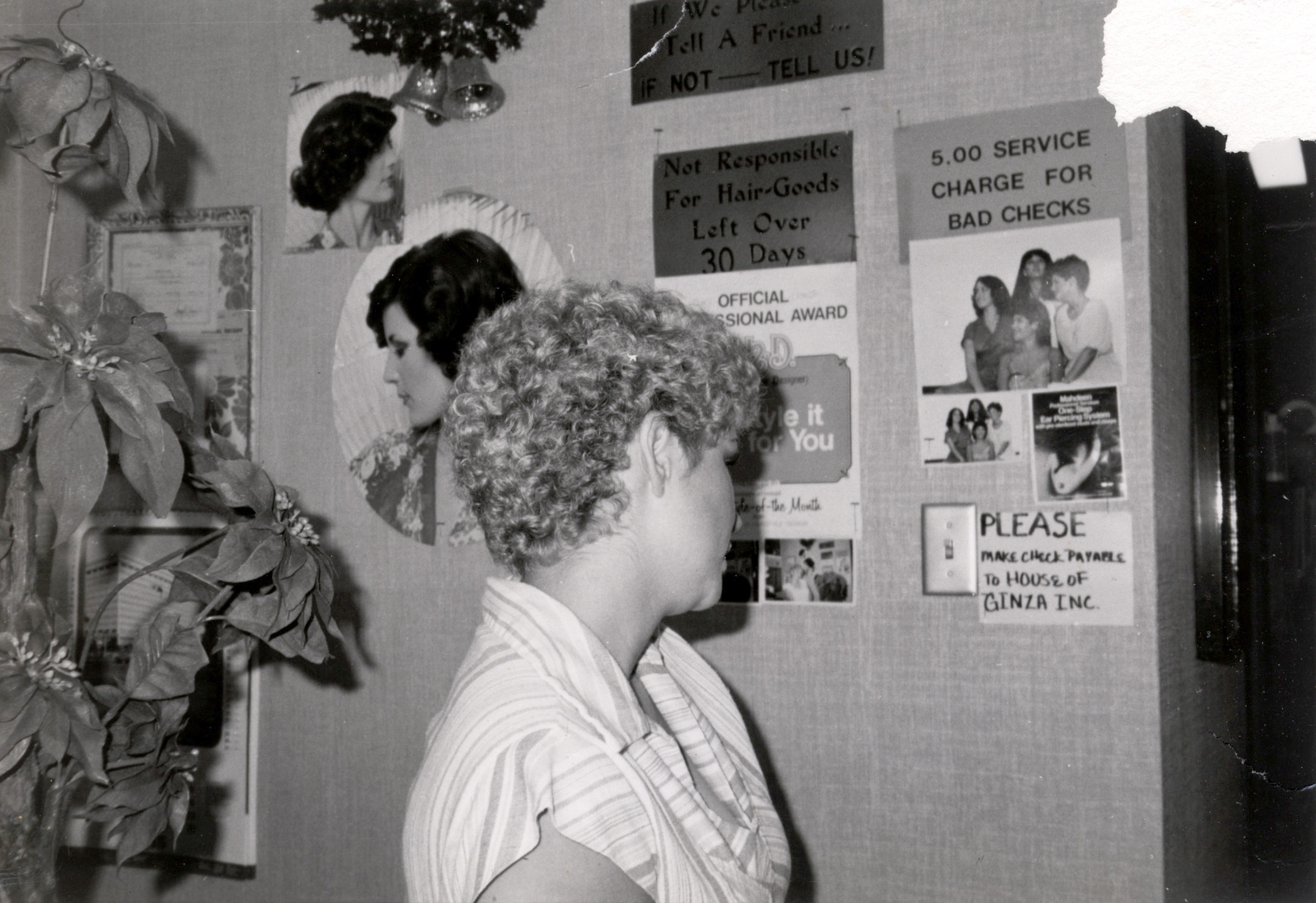 013_SNAP_WALLS_hairdresser6.jpg